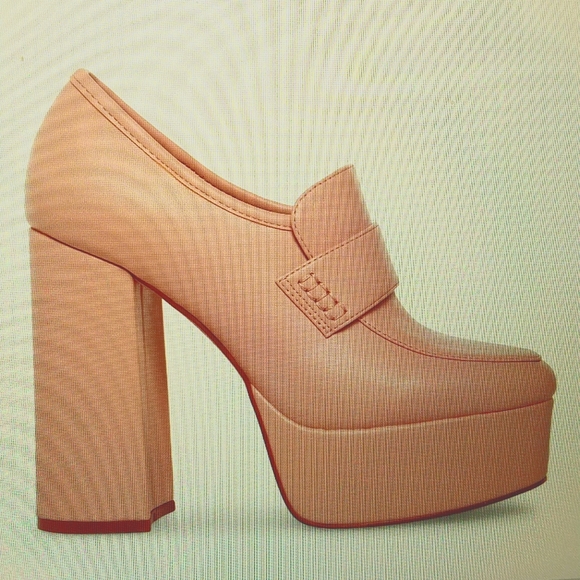 Authentic Madden Platforms 8 - Picture 1 of 13